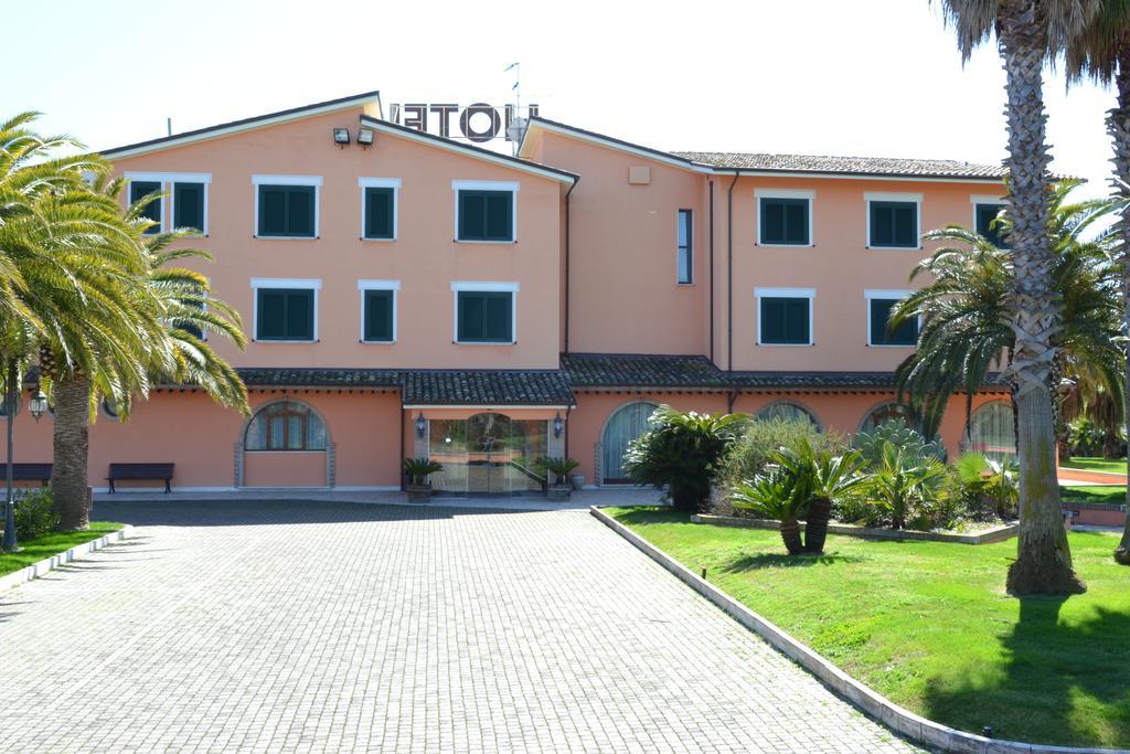 Villa Luigi Hotel & Restaurant Nuova Gestione Villa Rosa Di Martinsicuro Экстерьер фото