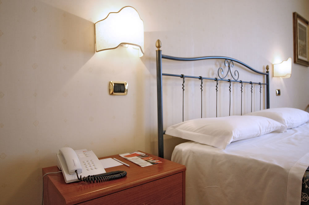 Villa Luigi Hotel & Restaurant Nuova Gestione Villa Rosa Di Martinsicuro Экстерьер фото