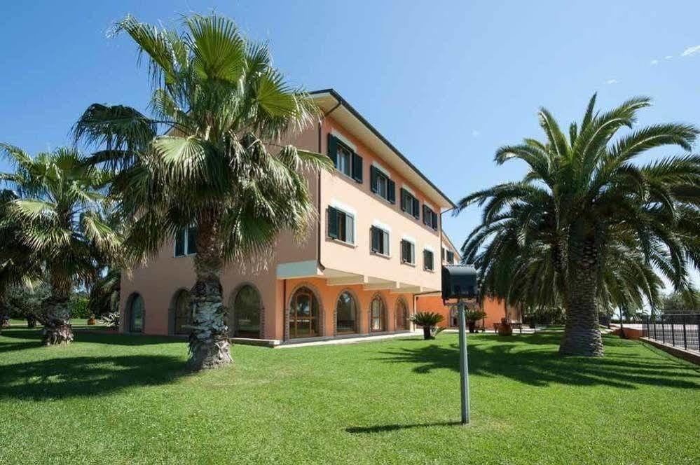 Villa Luigi Hotel & Restaurant Nuova Gestione Villa Rosa Di Martinsicuro Экстерьер фото