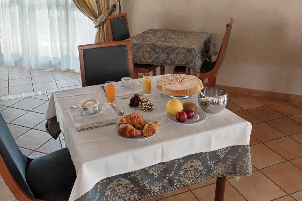 Villa Luigi Hotel & Restaurant Nuova Gestione Villa Rosa Di Martinsicuro Экстерьер фото