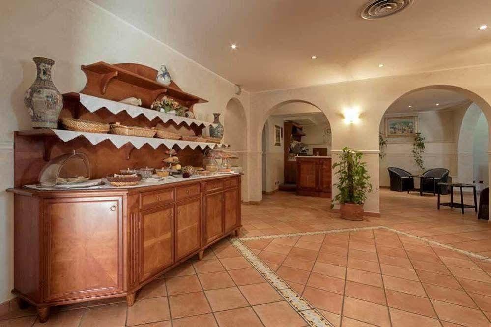Villa Luigi Hotel & Restaurant Nuova Gestione Villa Rosa Di Martinsicuro Экстерьер фото